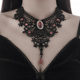 Gothic Blütenhalsband