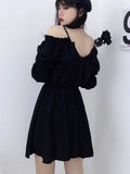 Schulterfreies Goth Kleid mit Rüschen