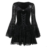Gothic Samtkleid mit Glockenärmeln