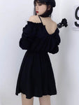 Schulterfreies Goth Kleid mit Rüschen